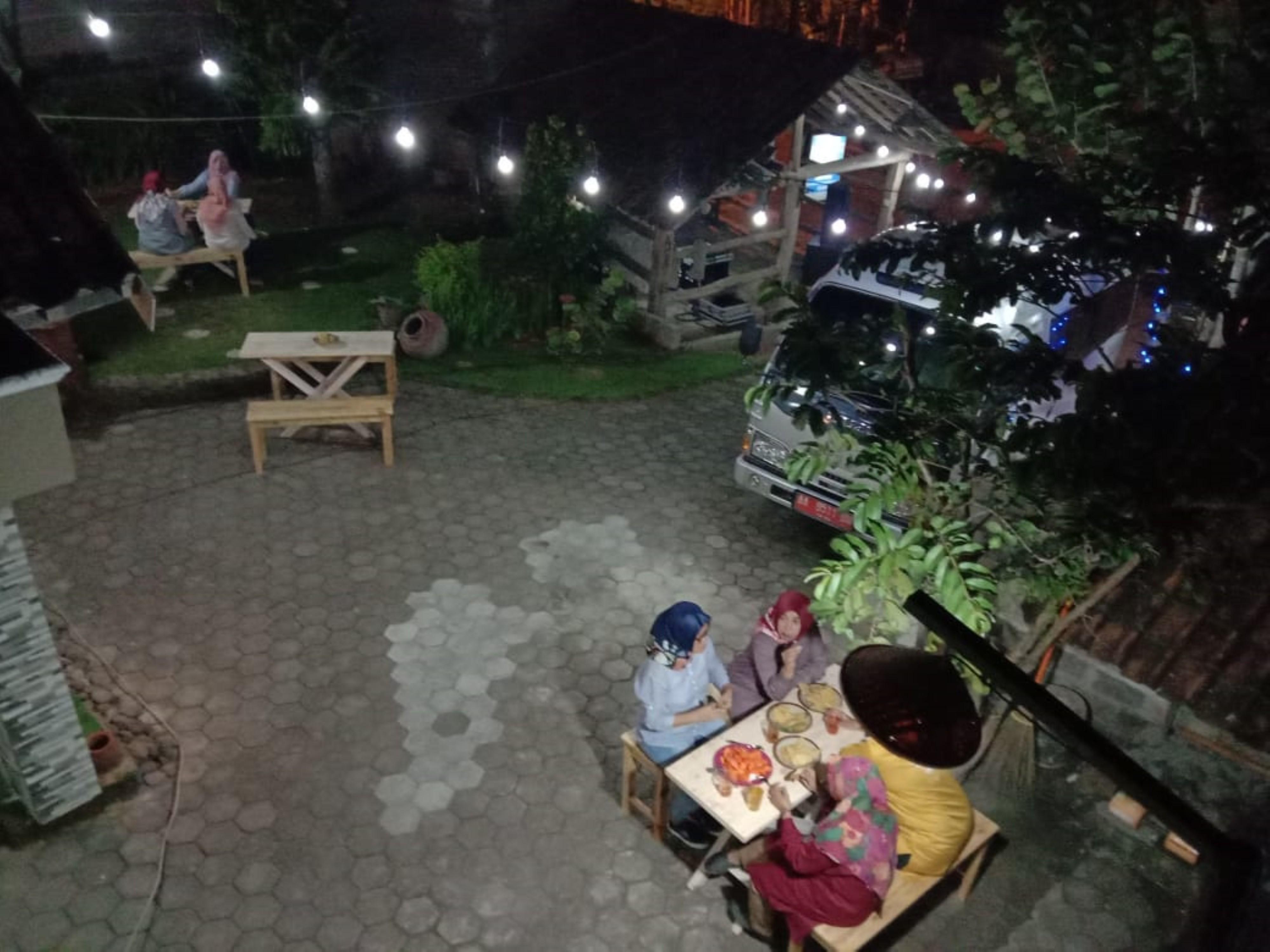 Penginapan Rudi Syariah Bantul Exterior foto